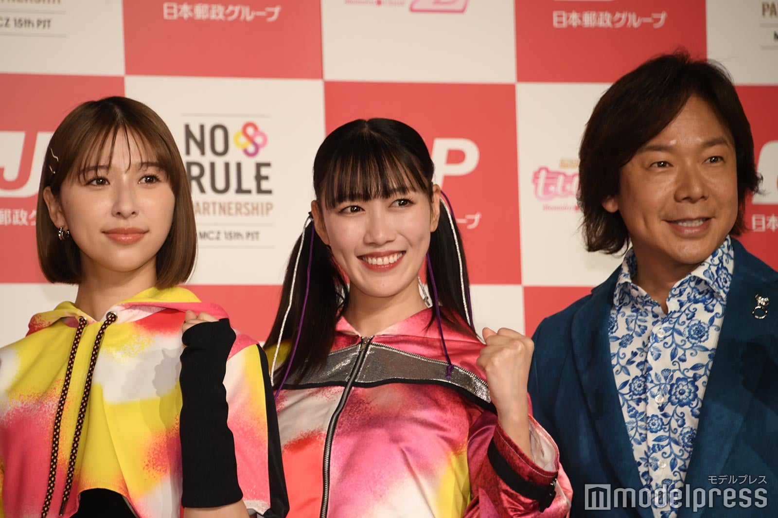 玉井詩織、高城れに、佐藤弘道（C）モデルプレス