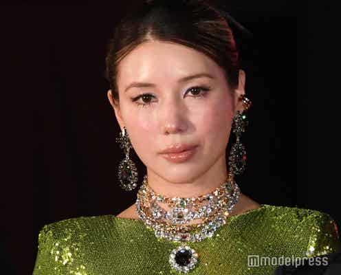 仲里依紗、美バストのぞくキャミドレス姿披露「カッコよすぎる」「完璧にギャル」絶賛の声