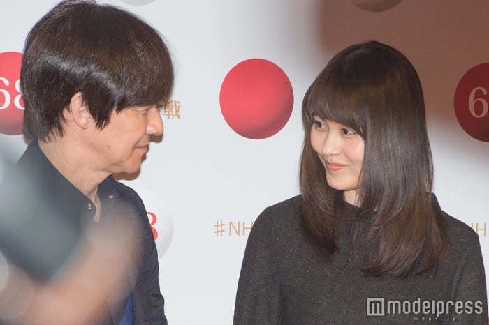 内村光良、有村架純 (C)モデルプレス