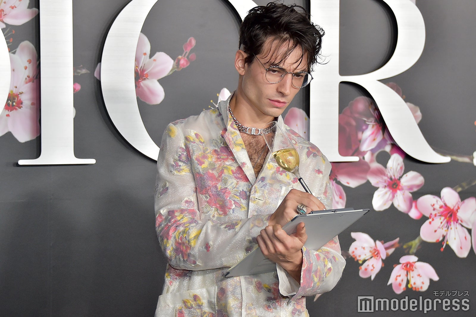 エズラ・ミラー （C）モデルプレス