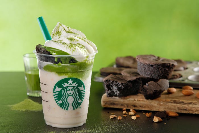 『チョコレート ケーキ トップ フラペチーノ(R) with 抹茶ショット』/画像提供:スターバックス