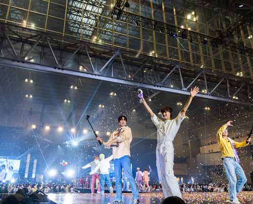 「KCON」JO1・INIら全員での「ツカメ」「Let Me Fly」エンディングが最大級に胸熱 日プ時代のケミ続々発生<KCON 2022 Premiere>