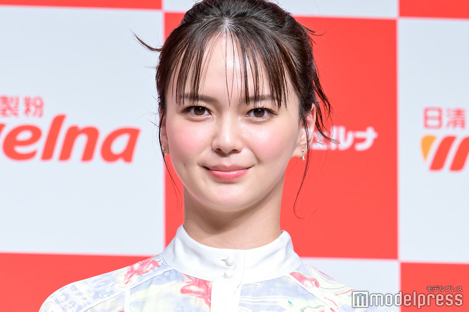 多部未華子、色白肌際立つ爽やかワンピース姿披露 - モデルプレス