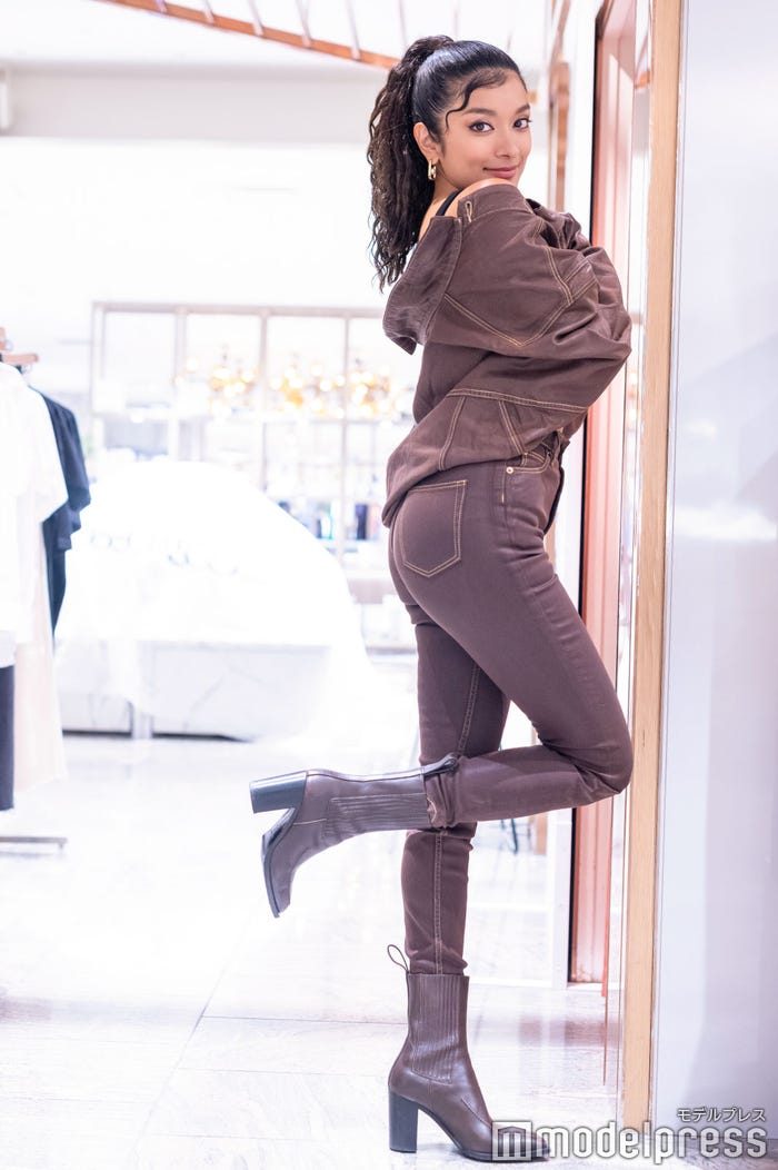 ローラ(C)モデルプレス