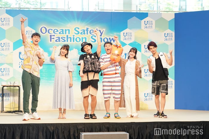 (左から)ハリー杉山、渡辺美奈代、オジンオズボーン(篠宮暁・高松新一)、木内舞留、那須泰斗 (C)モデルプレス