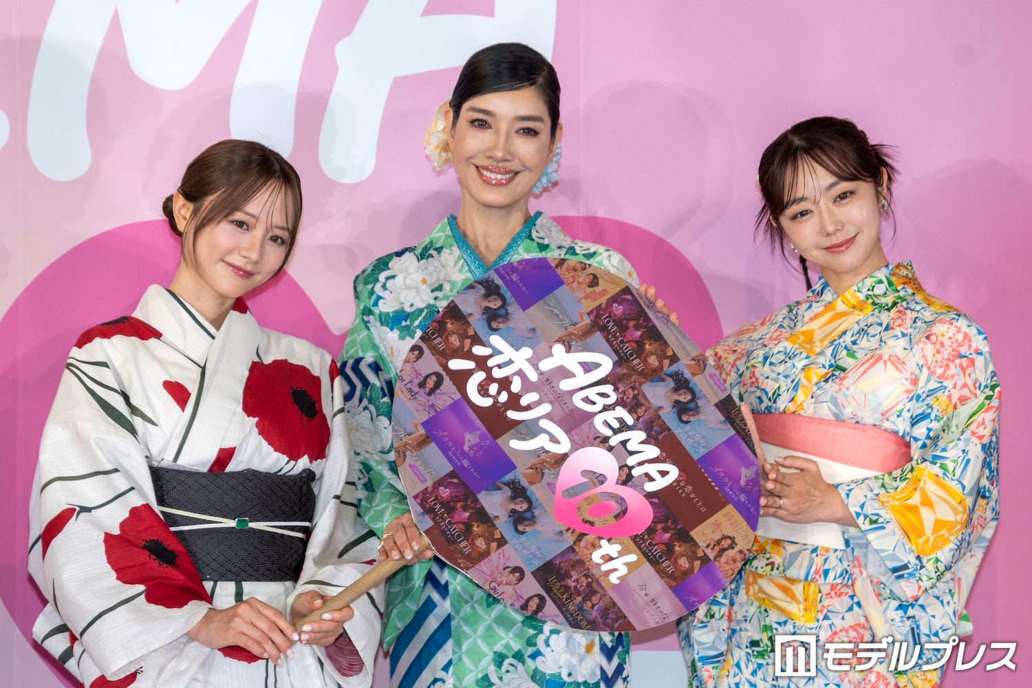 森香澄、アンミカ、峯岸みなみ（C）モデルプレス