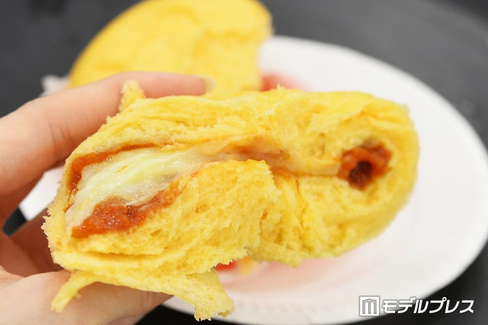 のびーるチーズのコク旨ピザまん(C)モデルプレス