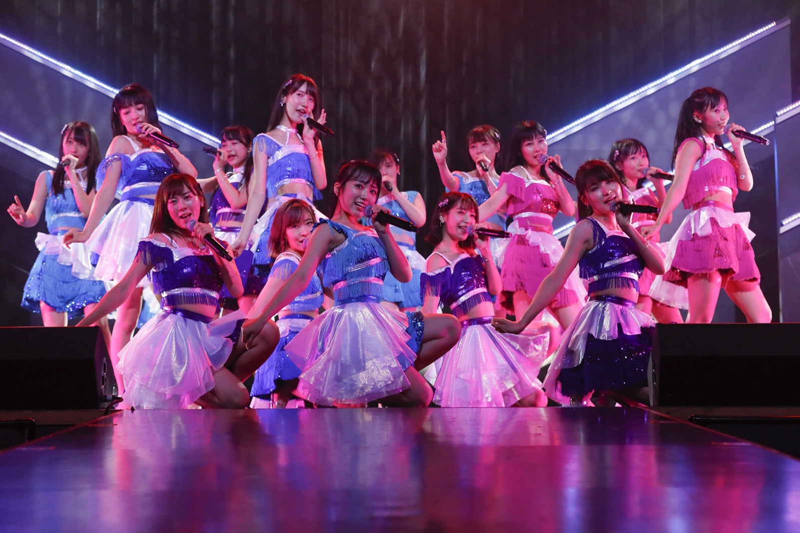 『毒蜘蛛』／「RESET」公演の様子（C）AKS