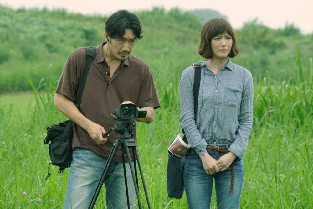 大谷亮平、本田翼／『チェイス 第1章』より（C）JOKER FILMS INC.