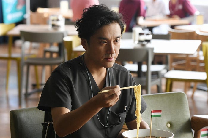 ムロツヨシ/「病室で念仏を唱えないでください」第2話より(C)TBS