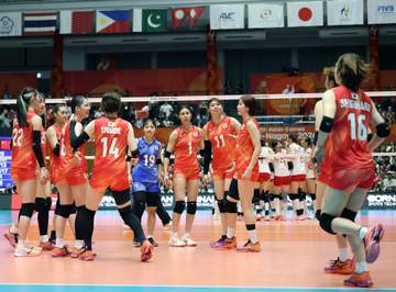女子バレー日本 2大会連続銀 “強敵”中国にストレート負け…48年ぶり金ならず
