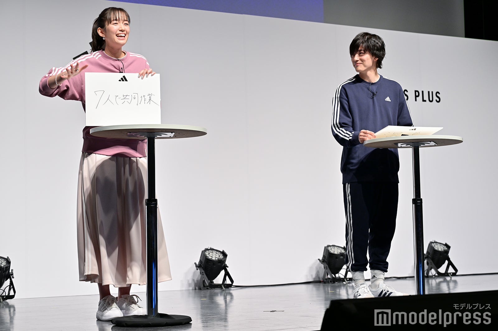 佐藤栞里、櫻井海音（C）モデルプレス