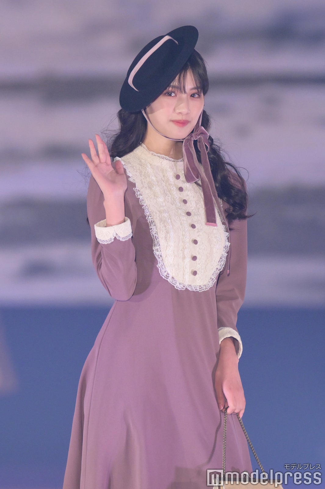 （C）モデルプレス