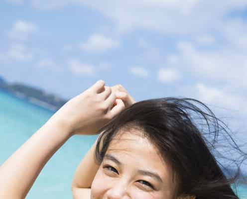 弾ける笑顔で水着&制服姿披露 注目の美少女・清水富美加、初写真集発表