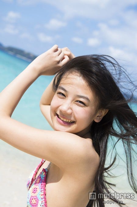 弾ける笑顔で水着 制服姿披露 注目の美少女 清水富美加 初写真集発表 モデルプレス 弾ける笑顔で水着 制服姿披露 注目の美少女 清水富美加 初写真集発表 モデルプレス