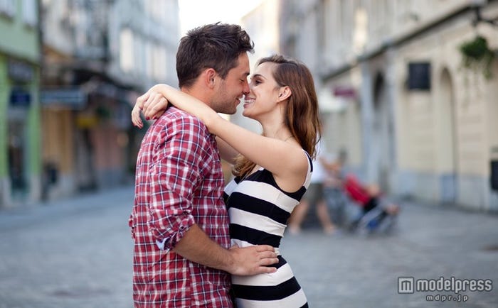 何度も彼を惚れさせるような彼女に…(Photo by berce/Fotolia)