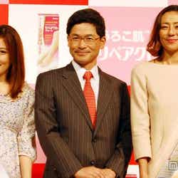 (左から)熊田曜子、池田模範堂社長・池田嘉津弘氏、RIKACO