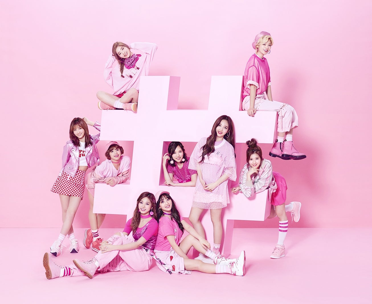 TWICE（提供写真）