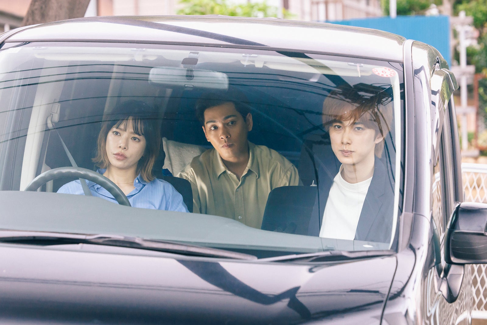 桜井ユキ、柳楽優弥、尾崎匠海「ライオンの隠れ家」第3話（C）TBS