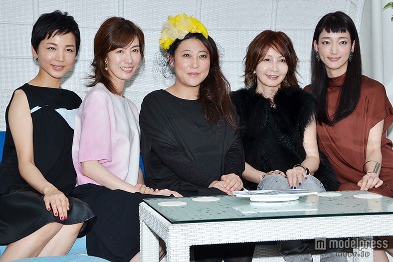 （左から）早織、ともさかりえ、友近、YOU、入山法子