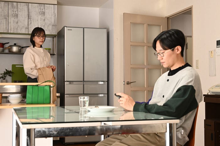 松井愛莉、前原滉 (C)カンテレ