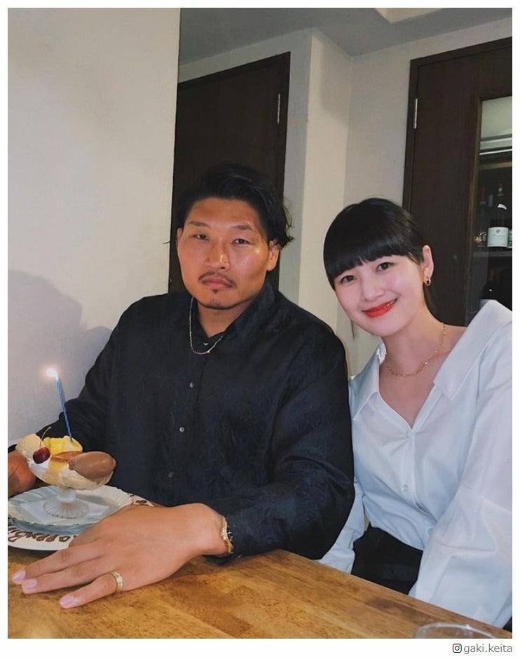 新井貴子、夫・ラグビー稲垣啓太選手の誕生日祝福 2ショット公開に反響「これは奥様にしか撮れない写真」「素敵な2人」