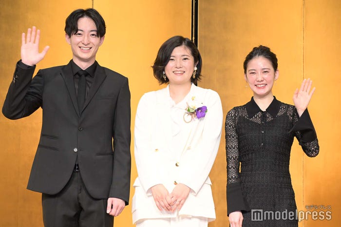 濱正悟、吉田恵里香氏、北香那 (C)モデルプレス