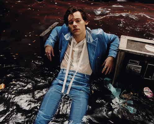 1Dハリー・スタイルズ、500メートル上空まで吊り上げられた命がけのMV公開