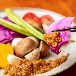 今年は「燗酒」がトレンド! 秋の夜長、日本酒にぴったりな最高のつまみ「新生姜味噌」レシピ