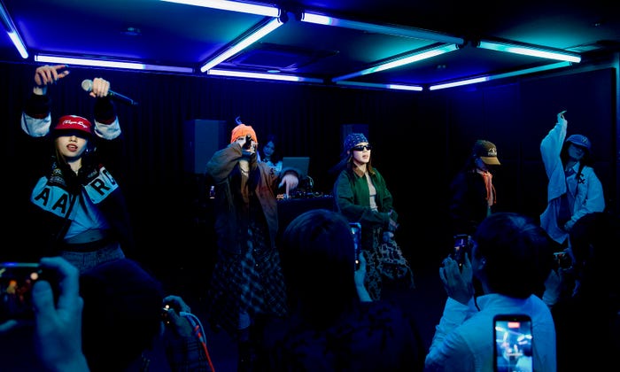 CYREN「Page One」(提供写真)