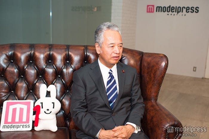 甘利明大臣(C)モデルプレス