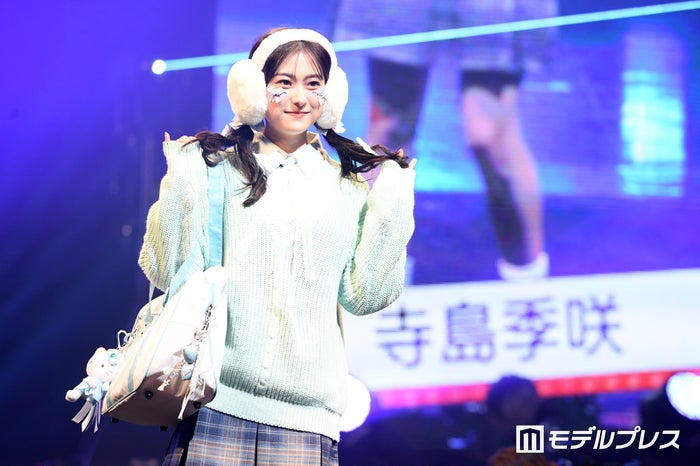 「今日好き」寺島季咲、小顔際立つガーリースタイリング【学生ランウェイ2024AW】