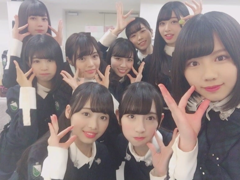 2期生9人／丹生明里公式ブログより