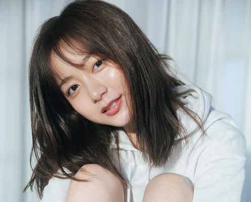 フジ佐久間みなみアナ、1stフォトブック決定 美肌輝く開放的ショット披露<みなみから>