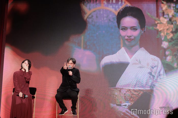 戸田恵梨香、瀧本智行監督(C)モデルプレス