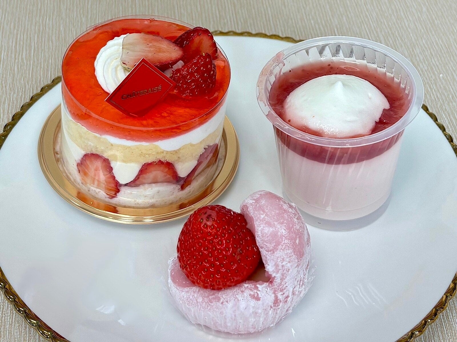 いちごのビジュがかわいい！【シャトレーゼ】売り切れる前に食べるべき「季節限定スイーツ」3選