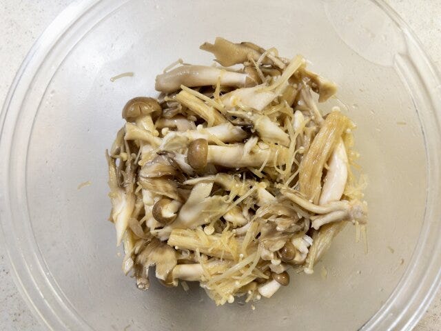きのこ炊き込みご飯 レシピ きのこの下準備 きのこ炊き込みご飯 レシピ きのこの下準備