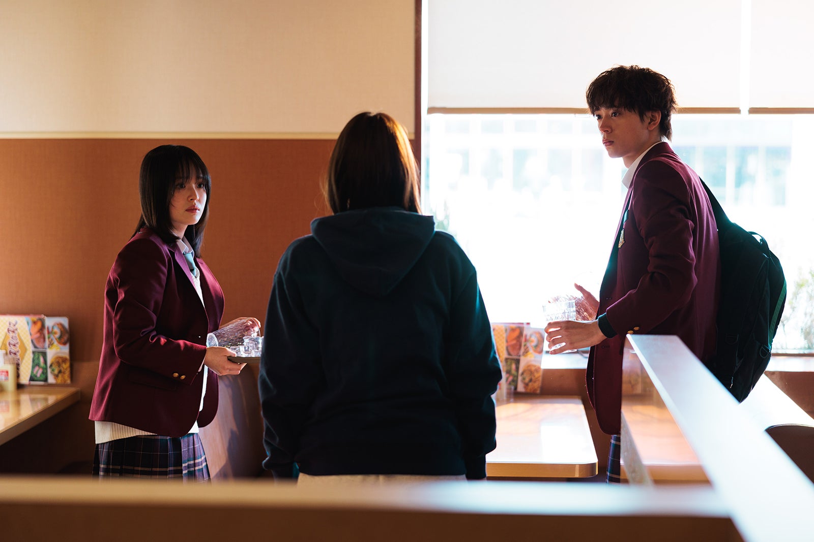 豊嶋花、水沢林太郎「なんで私が神説教」第1話（C）日本テレビ