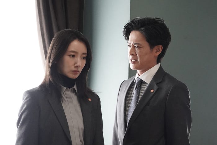 波瑠、新納慎也「アイシー~瞬間記憶捜査・柊班~」第9話(C)フジテレビ