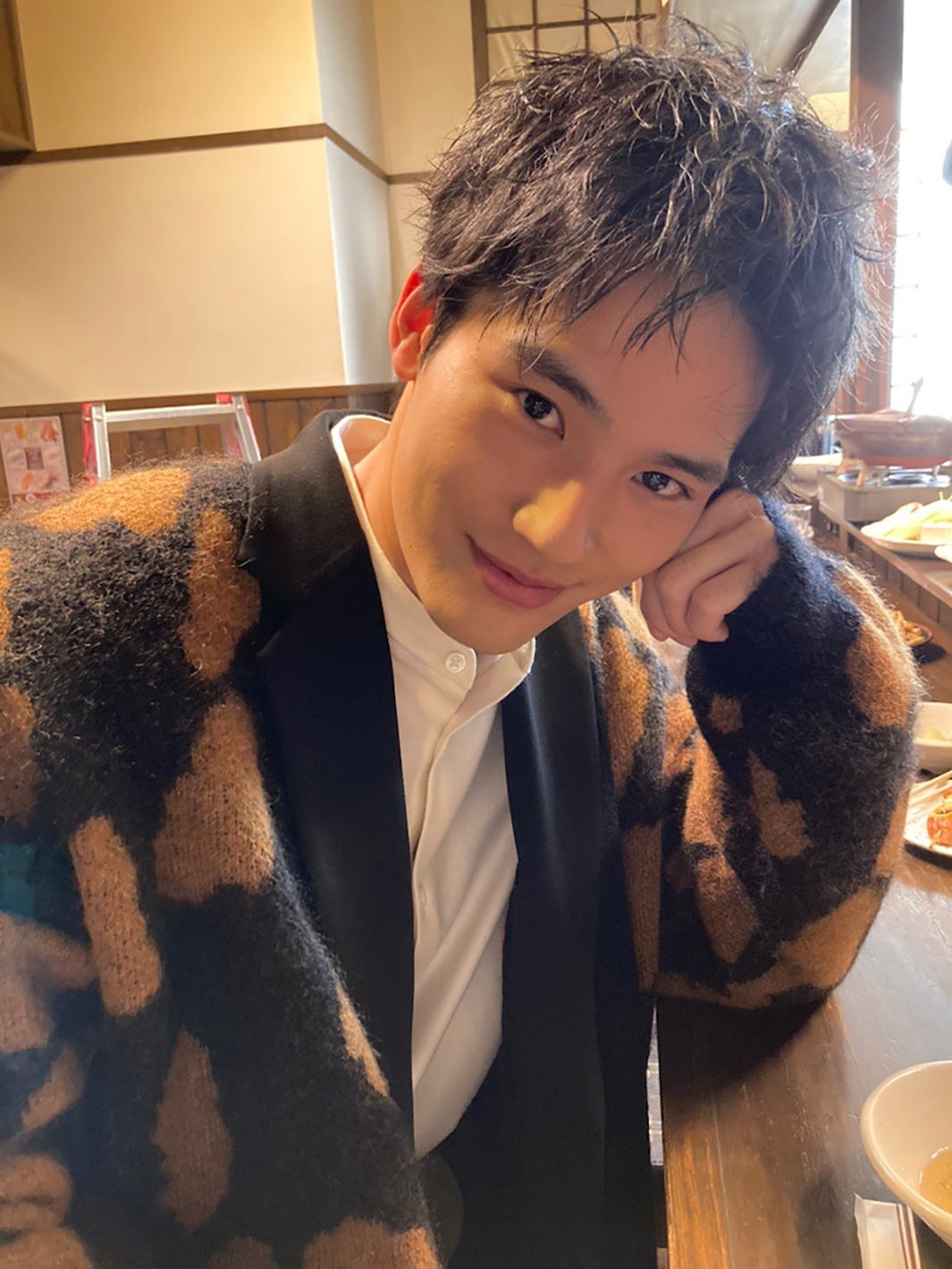 岡田健史、クランクインを報告「すでにドキドキ」とファン悶絶のオフショットも＜ウチの娘は、彼氏が出来ない！！＞