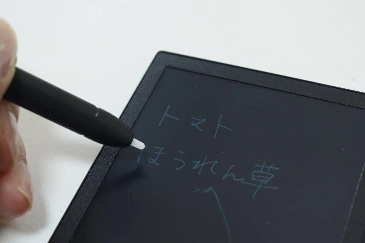 電子メモパッドにペンで「トマト 電子メモパッドにペンで「トマト