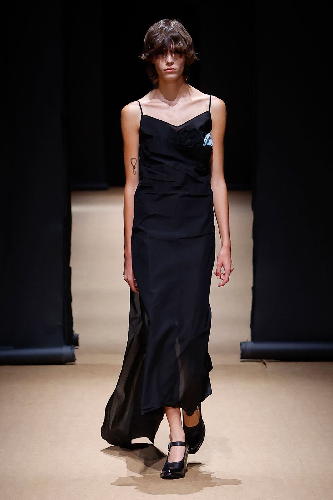 「TOUCH OF CRUDE」より（提供写真）