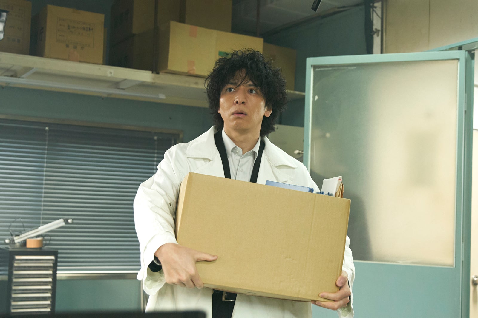 生田斗真「警部補ダイマジン」第1話より（C）テレビ朝日