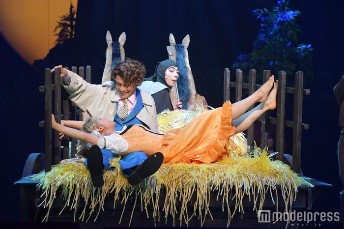 小栗旬、瀧本美織、賀来賢人(C)モデルプレス