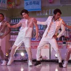 モデルプレス - 嵐・大野智、コントで華麗なダンスパフォーマンス 「LIFE!」再び参戦