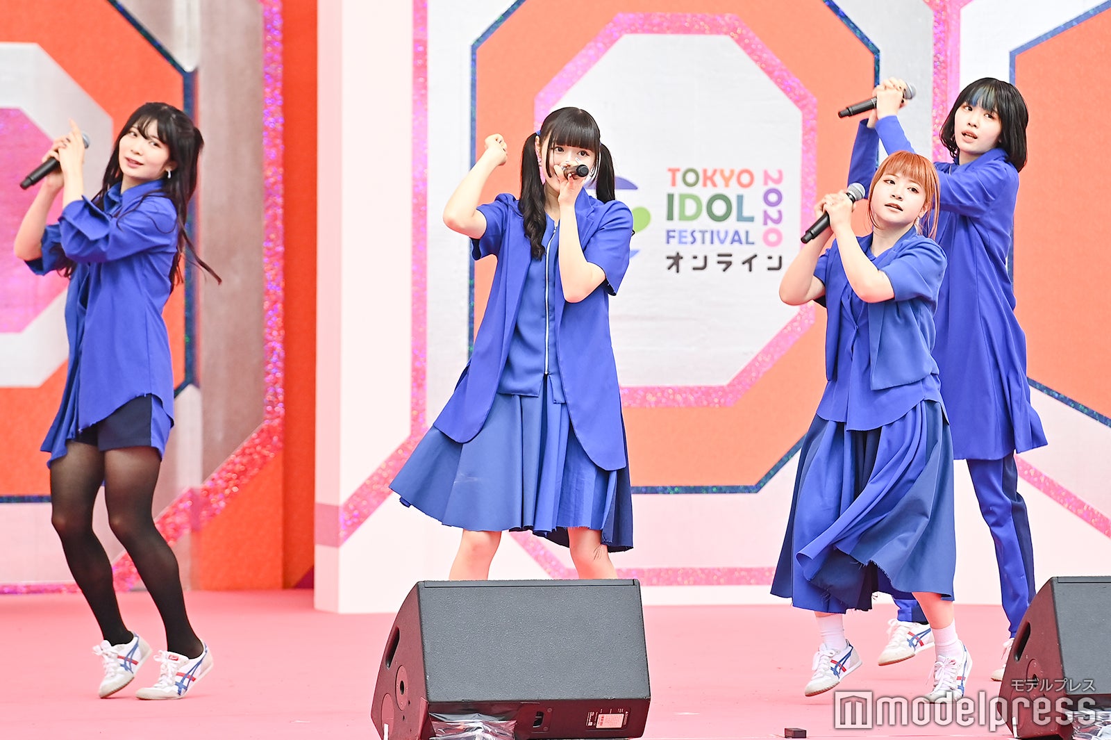 CARRY LOOSE（C）モデルプレス