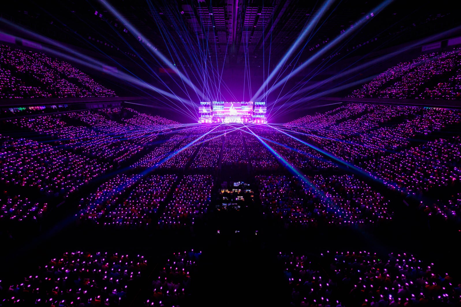 「FRUITS ZIPPER 3rd ANNIVERSARY 超めでたいライブ -さん-」より／PHOTO：ヨシモリユウナ、森好弘、高田梓