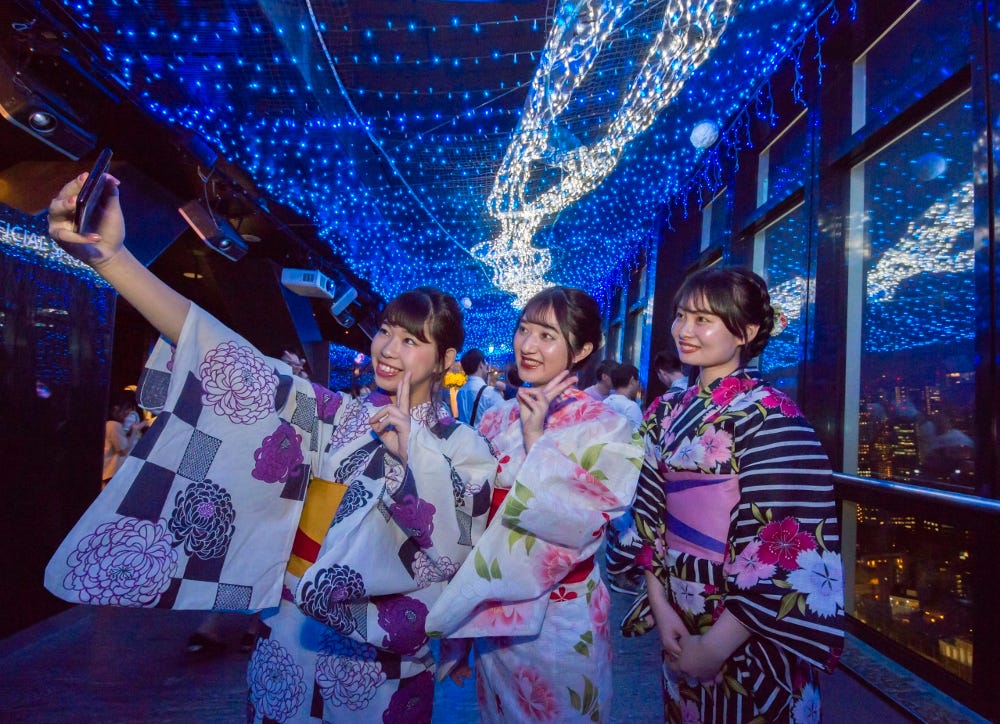 東京タワー「天の川イルミネーション」幻想的に輝く天の川をLED2万個超で表現