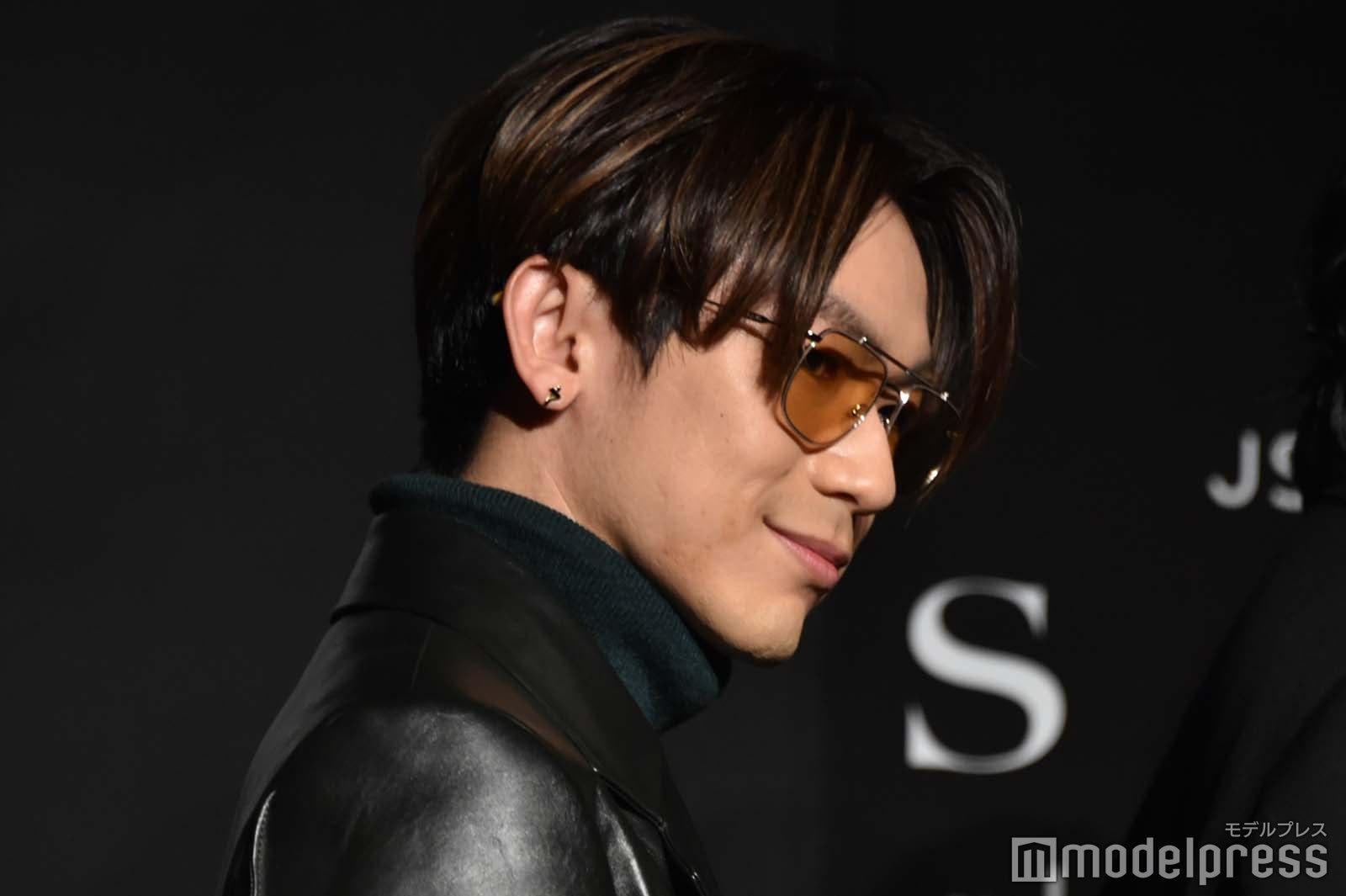 かっこつけていたNAOTO （C）モデルプレス