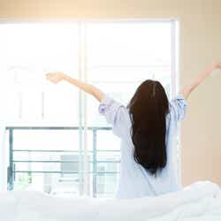 モデルプレス - なんだかダルい…。寒暖差からくる疲れを吹き飛ばす簡単ストレッチ<2選>